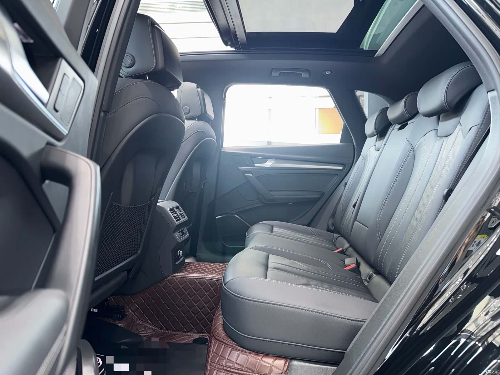 Audi Q5L, 2023 все фото