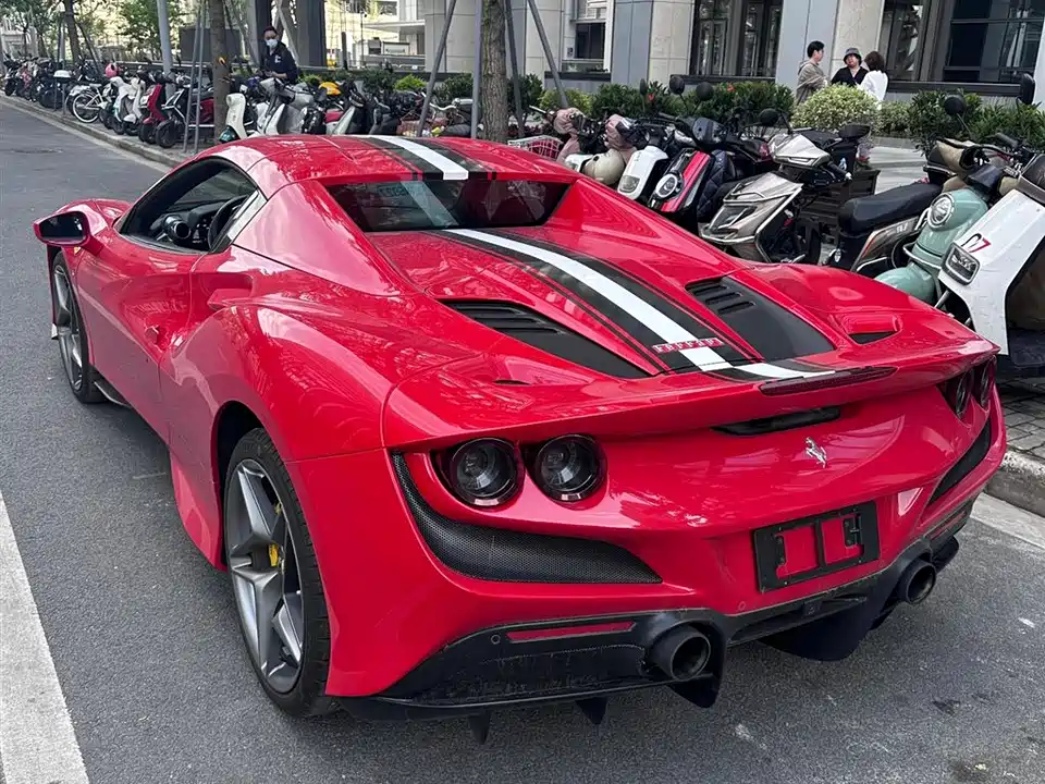 Ferrari F8