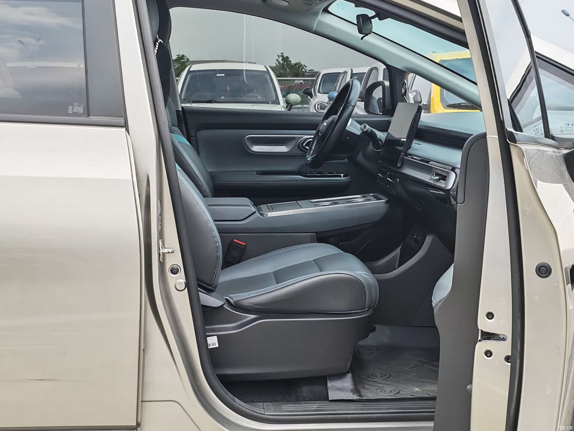 Aion Y, 2024 10