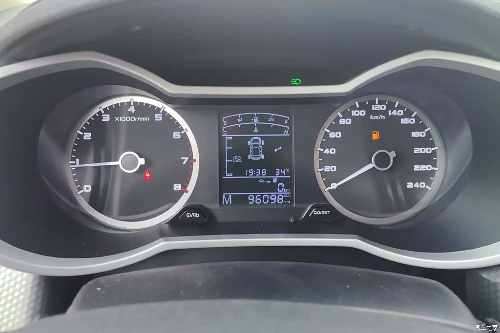 Geely Emgrand, 2017 14