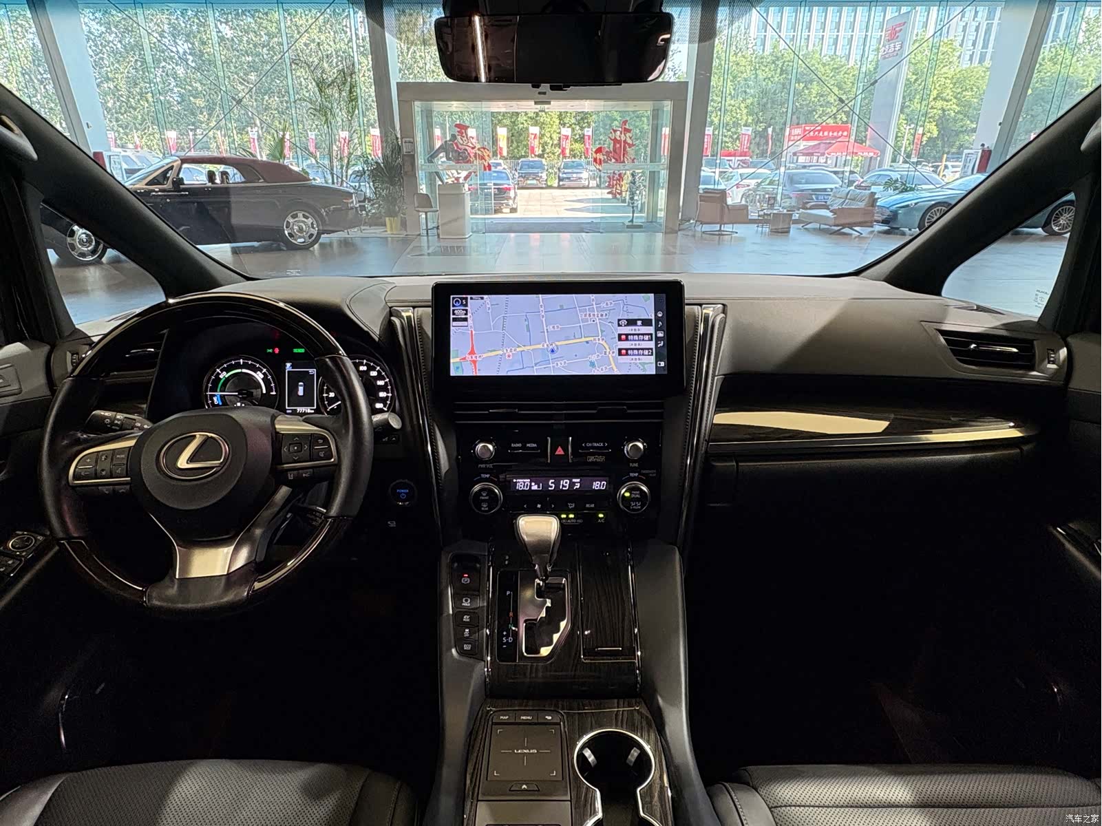 Lexus LM, 2021 9