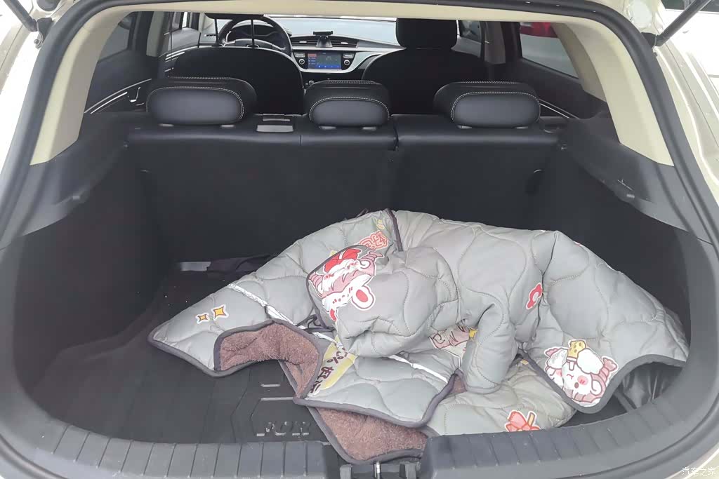 Geely Emgrand, 2017 4