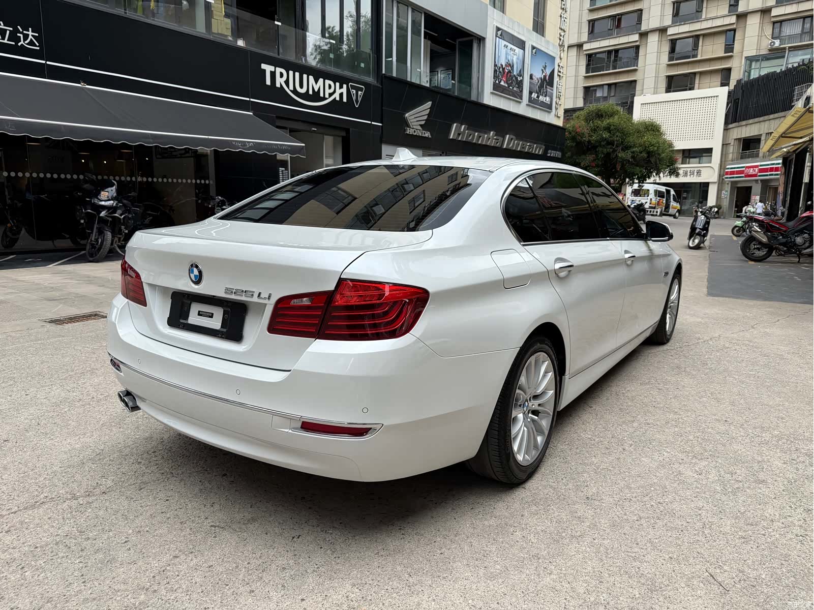 BMW 5 Series, 2016 все фото