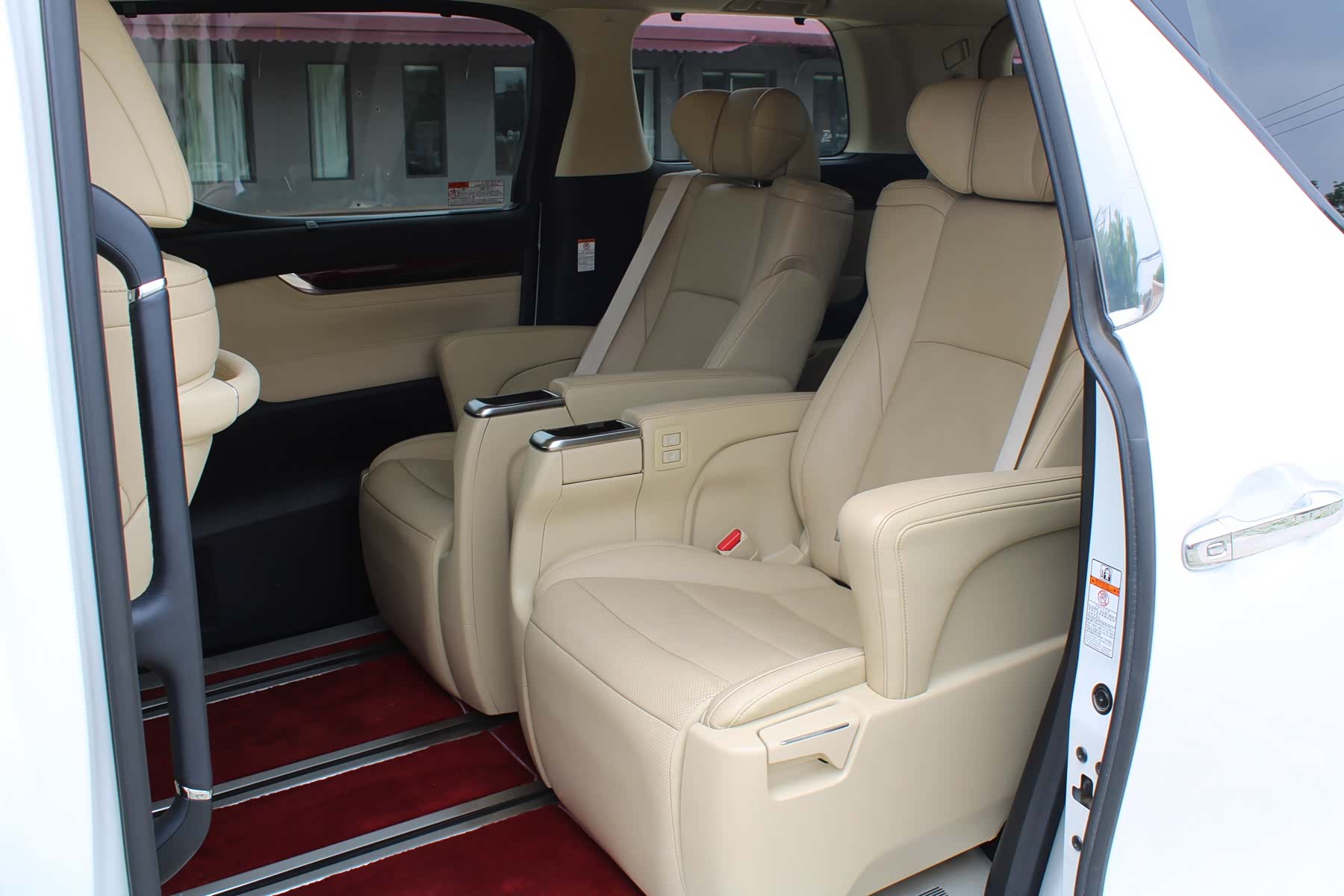 Toyota Alphard, 2016 8