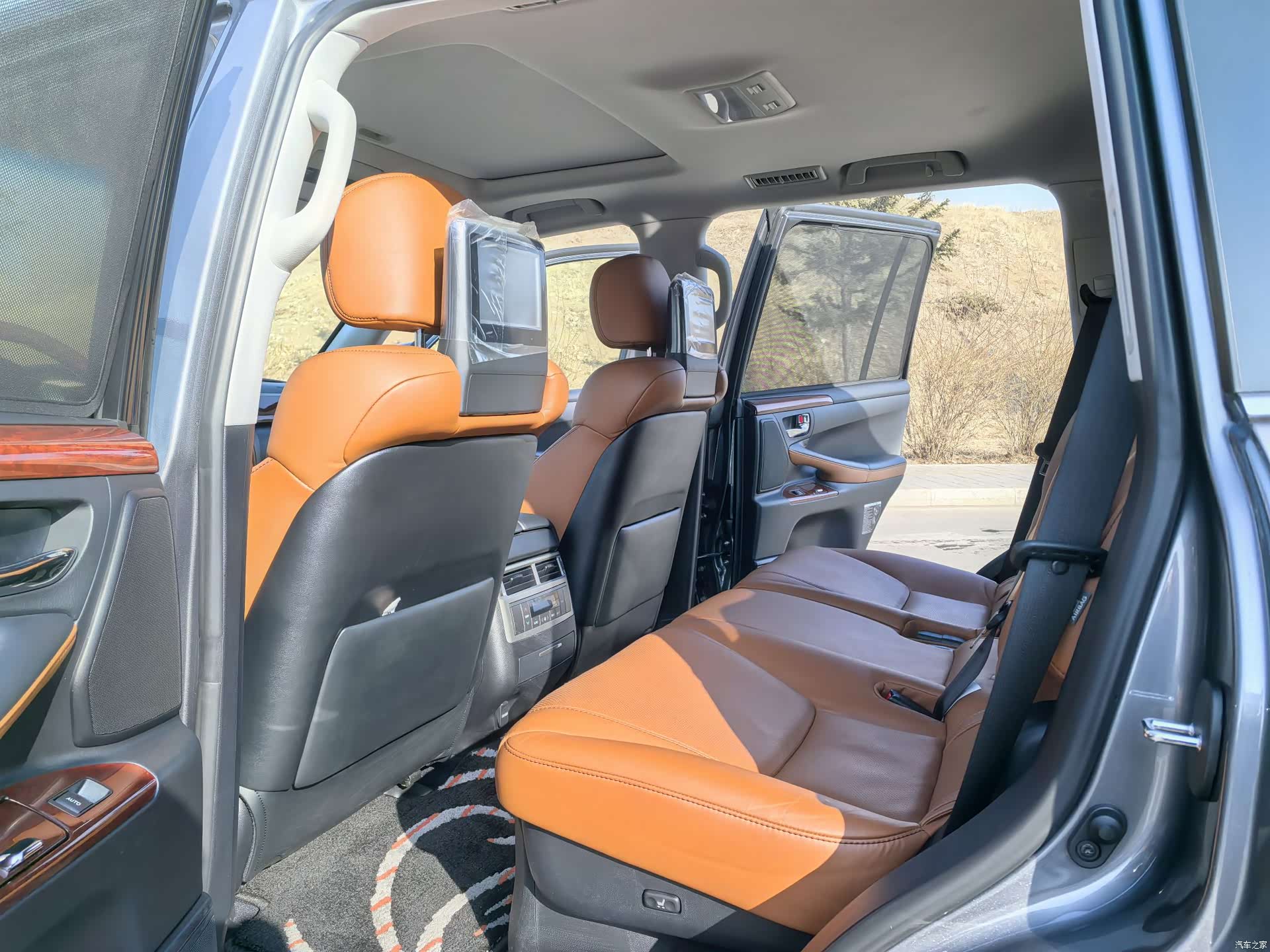 Lexus LX, 2013 12