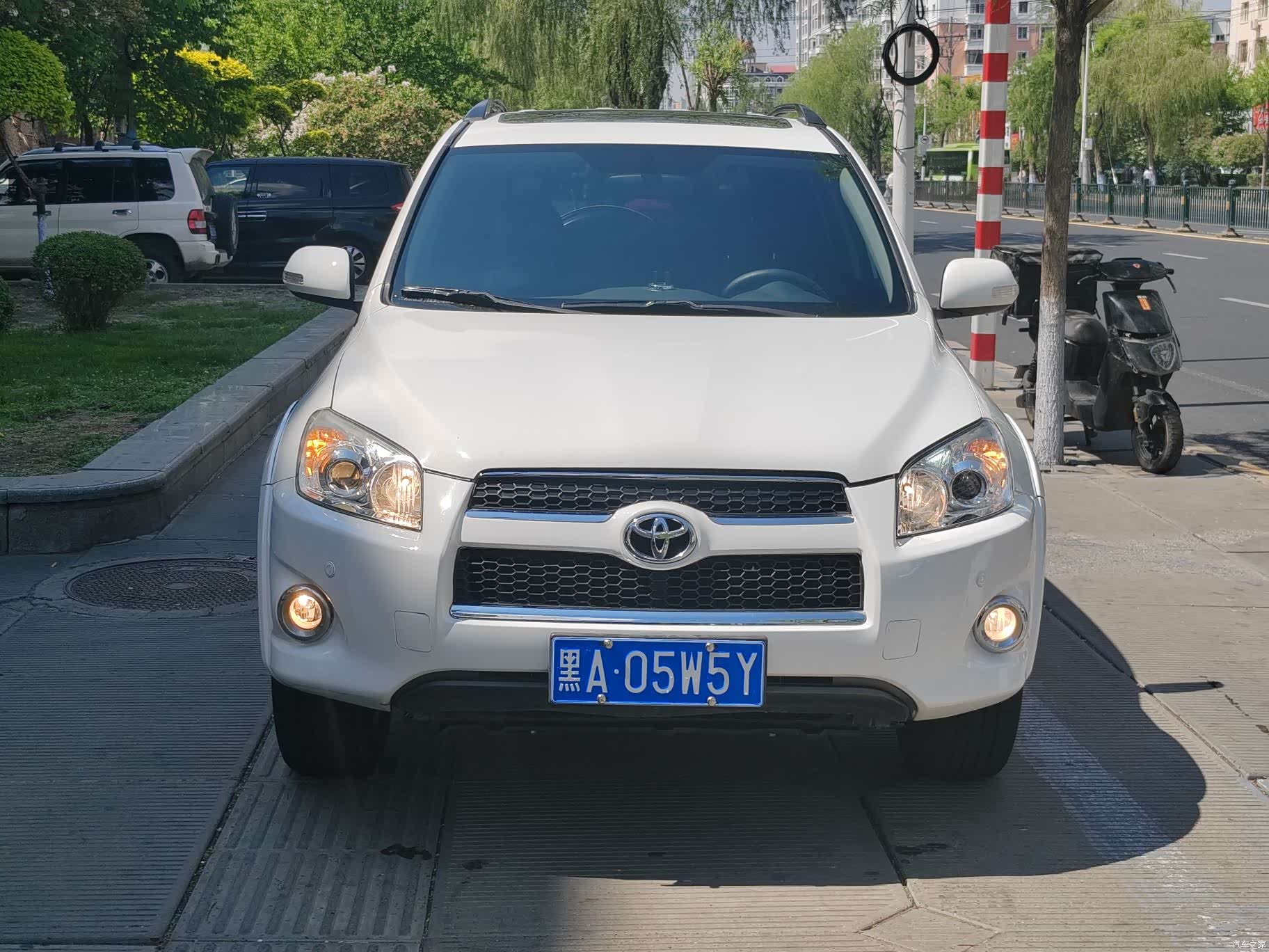 Toyota RAV4, 2012 3