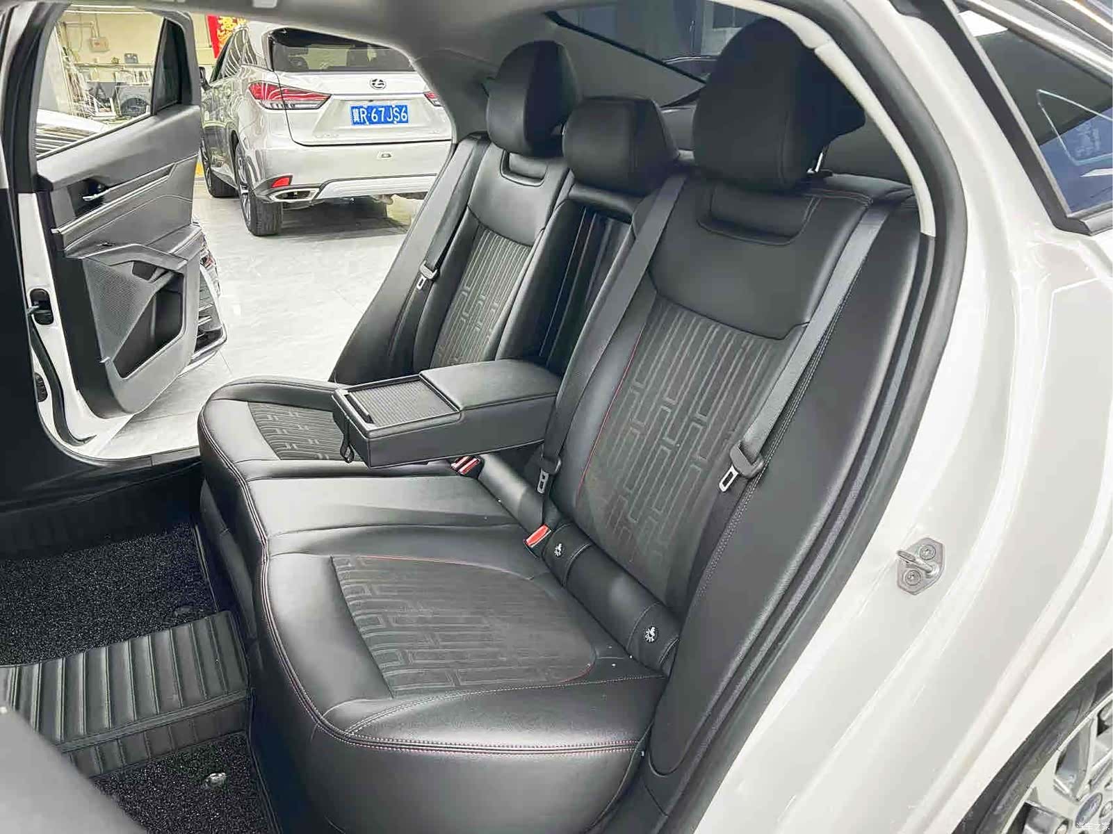Ford Mondeo, 2023 13