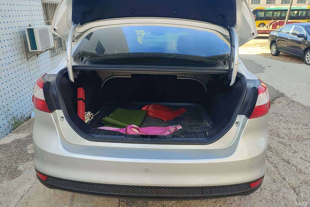 Ford Focus, 2013 4