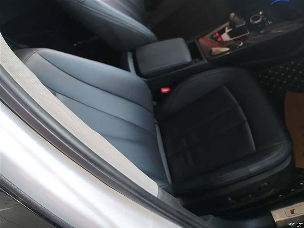 Audi A4L, 2018 25