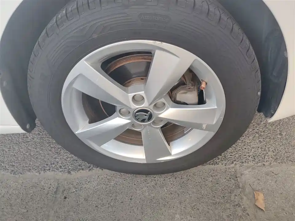 Skoda Xindong