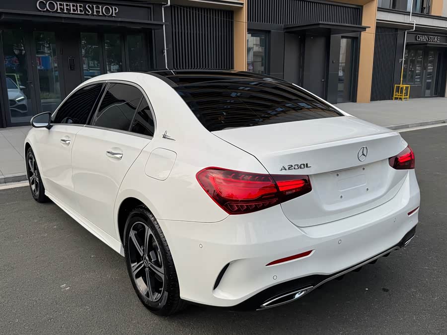 Mercedes-Benz A-Class 2025, фото 11
