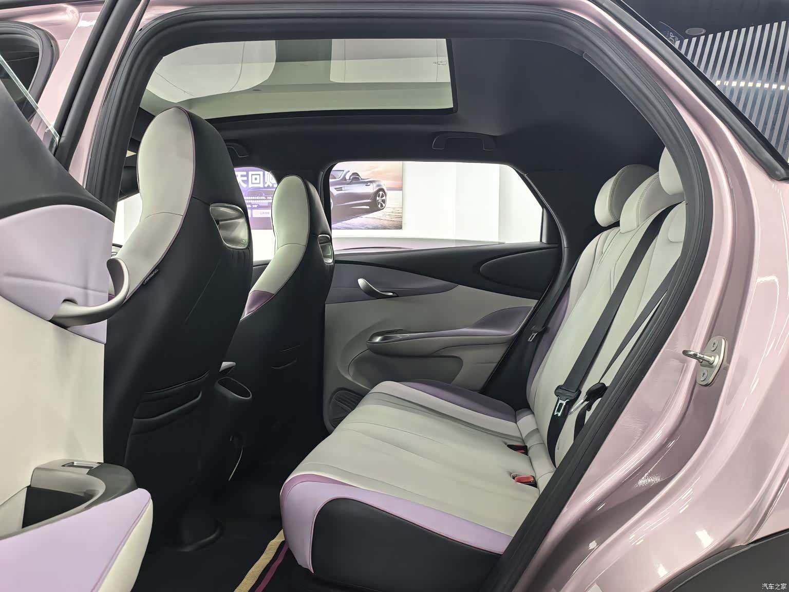 BYD Dolphin, 2022 8