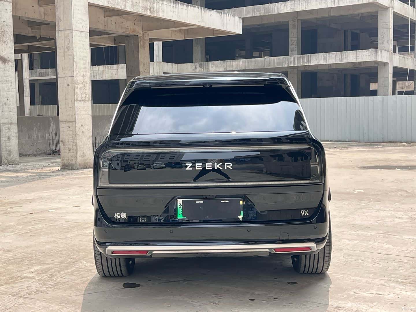 Zeekr X, 2025 8