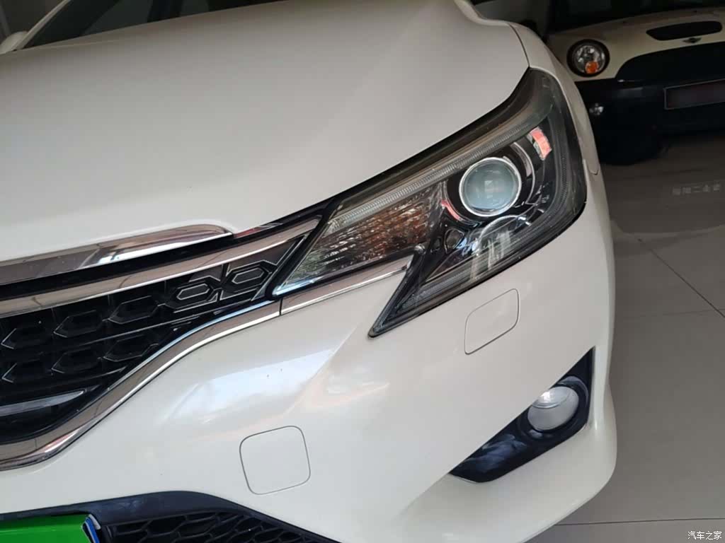 Toyota 2.5V, 2017 24