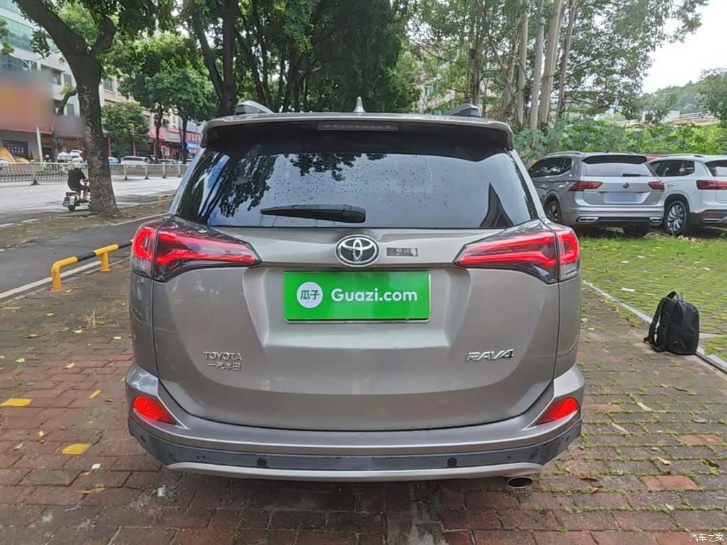 Toyota RAV4, 2018 6