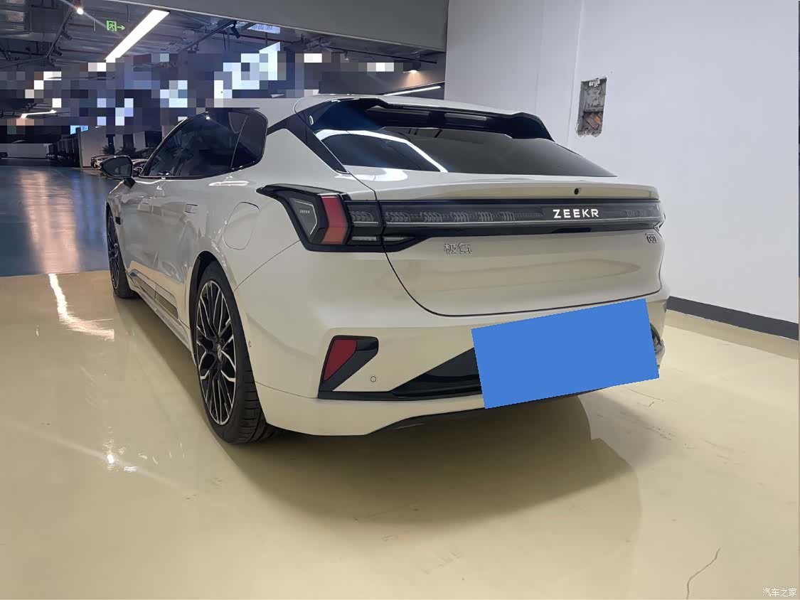 Zeekr 001, 2025 4