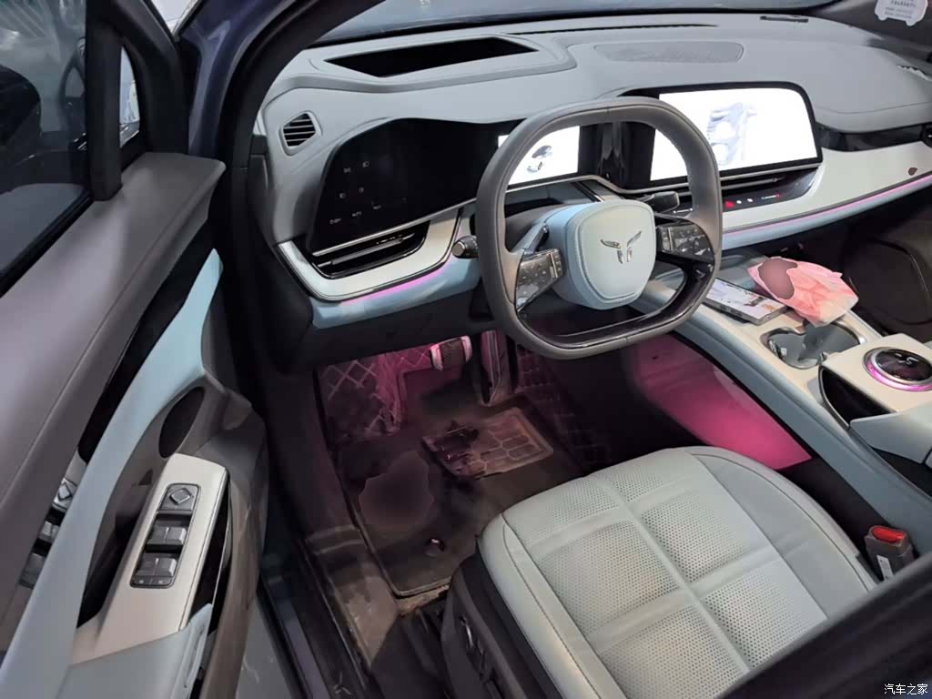 Hongqi 08, 2024 16