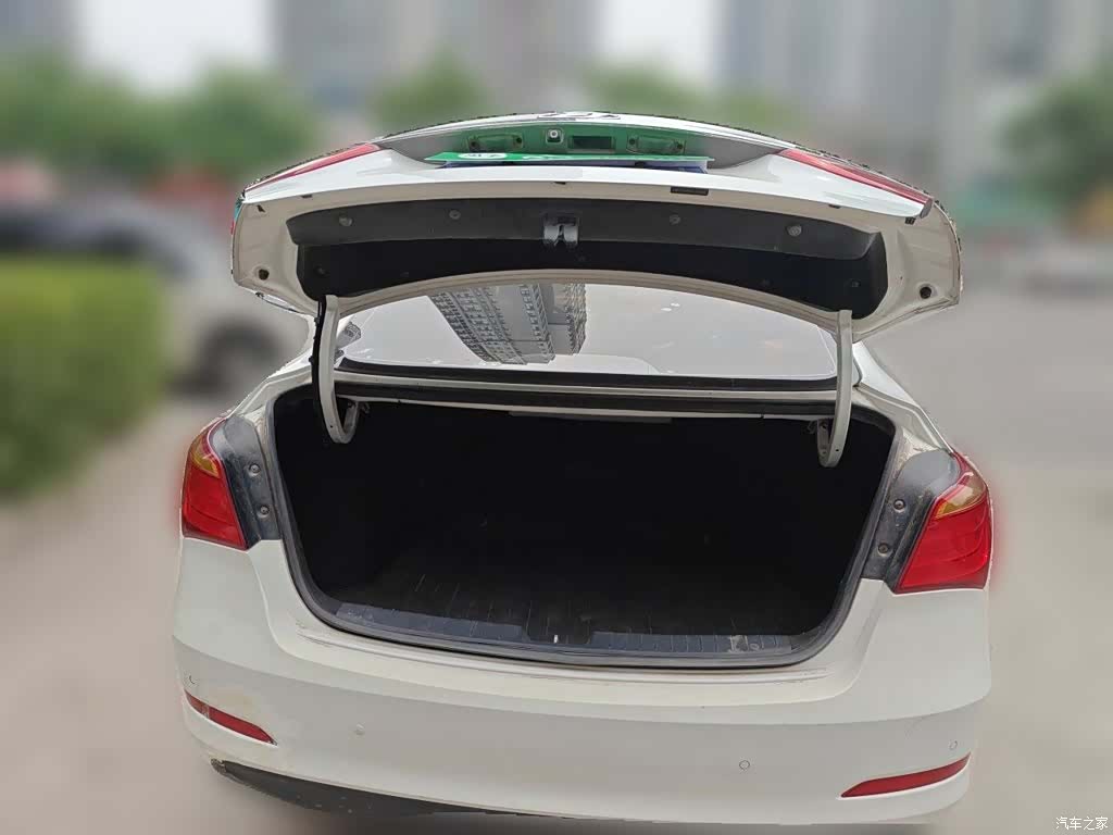 Hyundai GLS, 2016 10