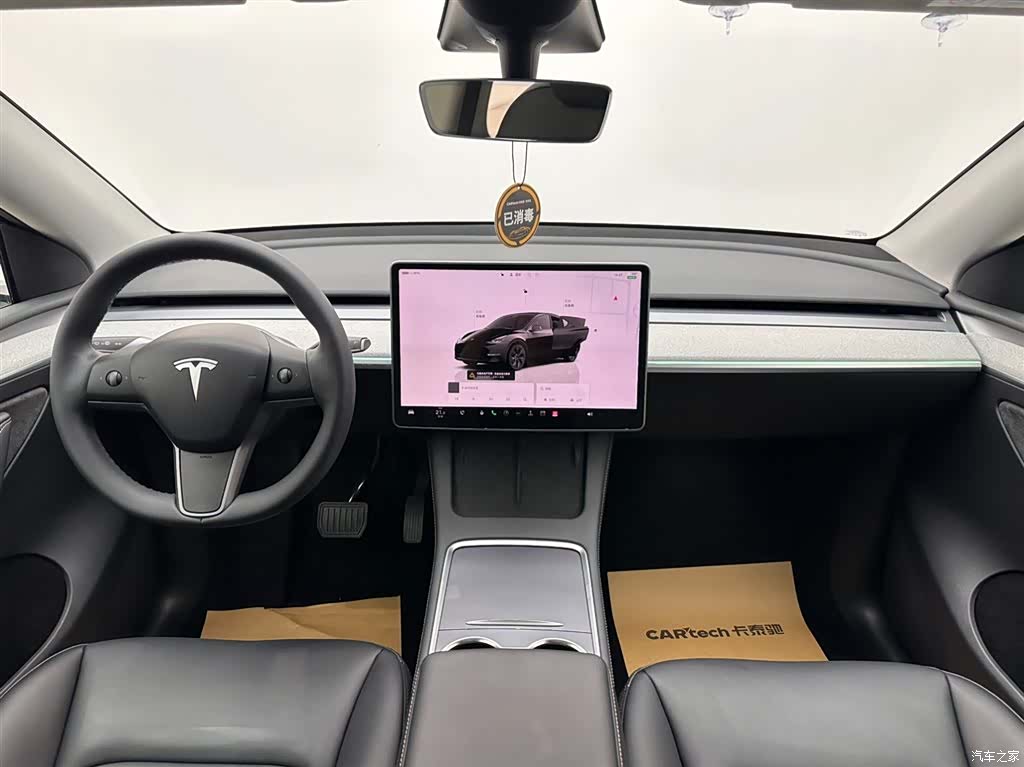 Tesla Model Y, 2023 10