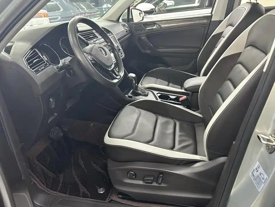 Volkswagen Tiguan L