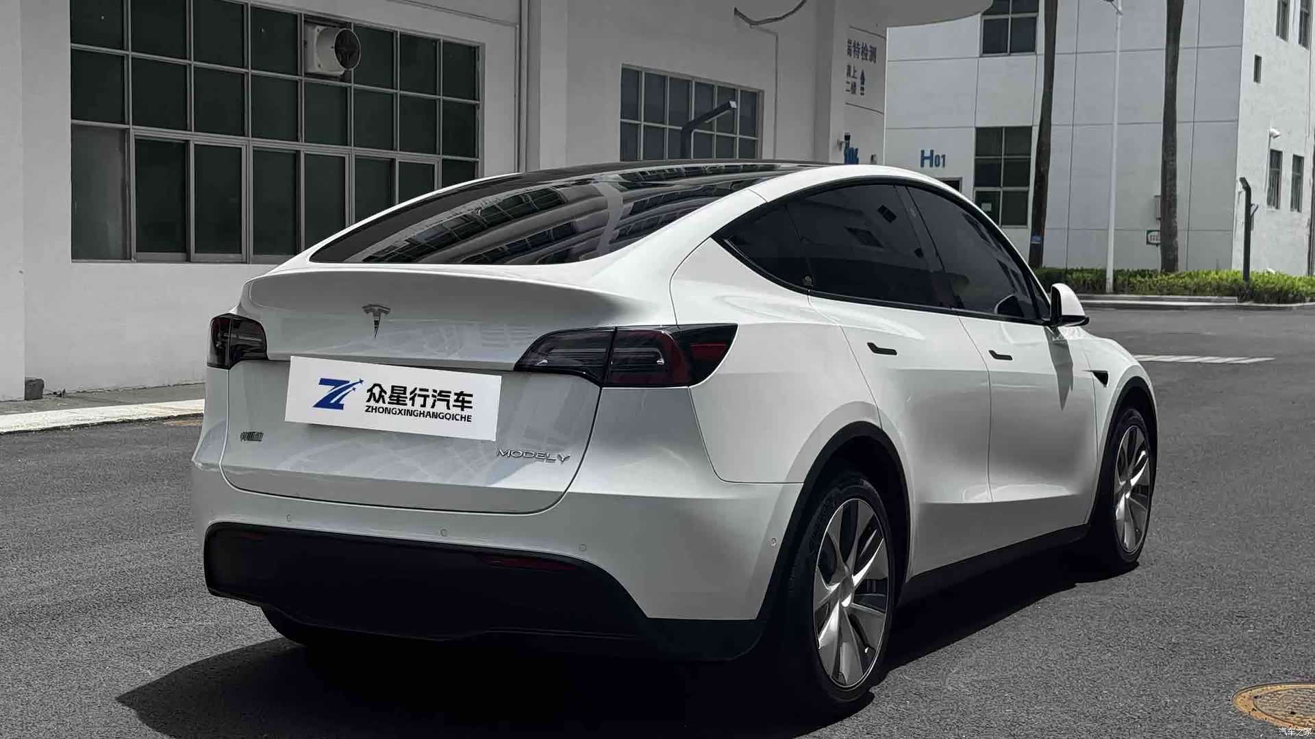 Tesla Model Y, 2021 7