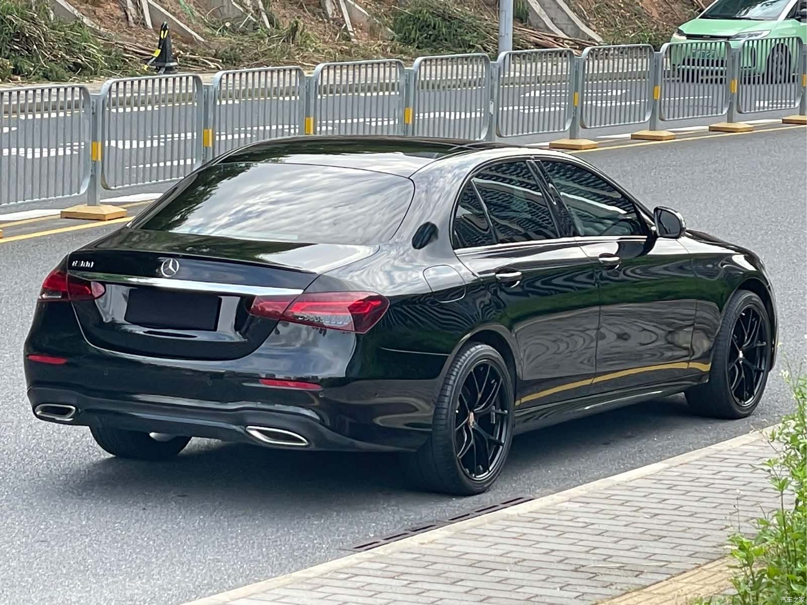 Mercedes-Benz E-Class, 2022 14