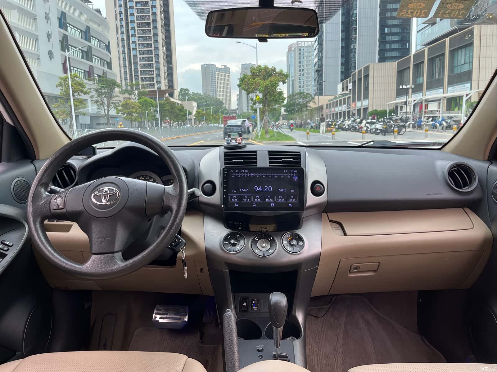 Toyota RAV4, 2013 8