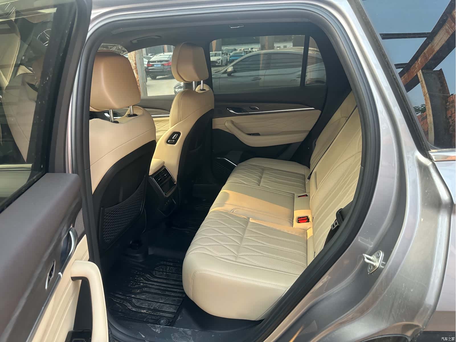 Geely Xingyue L, 2025 7