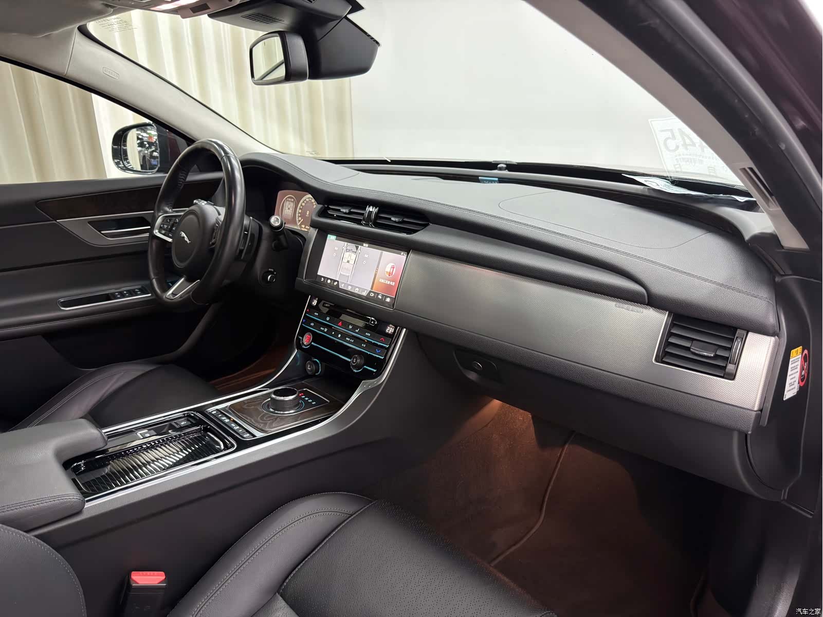 Land Rover XFL, 2018 21