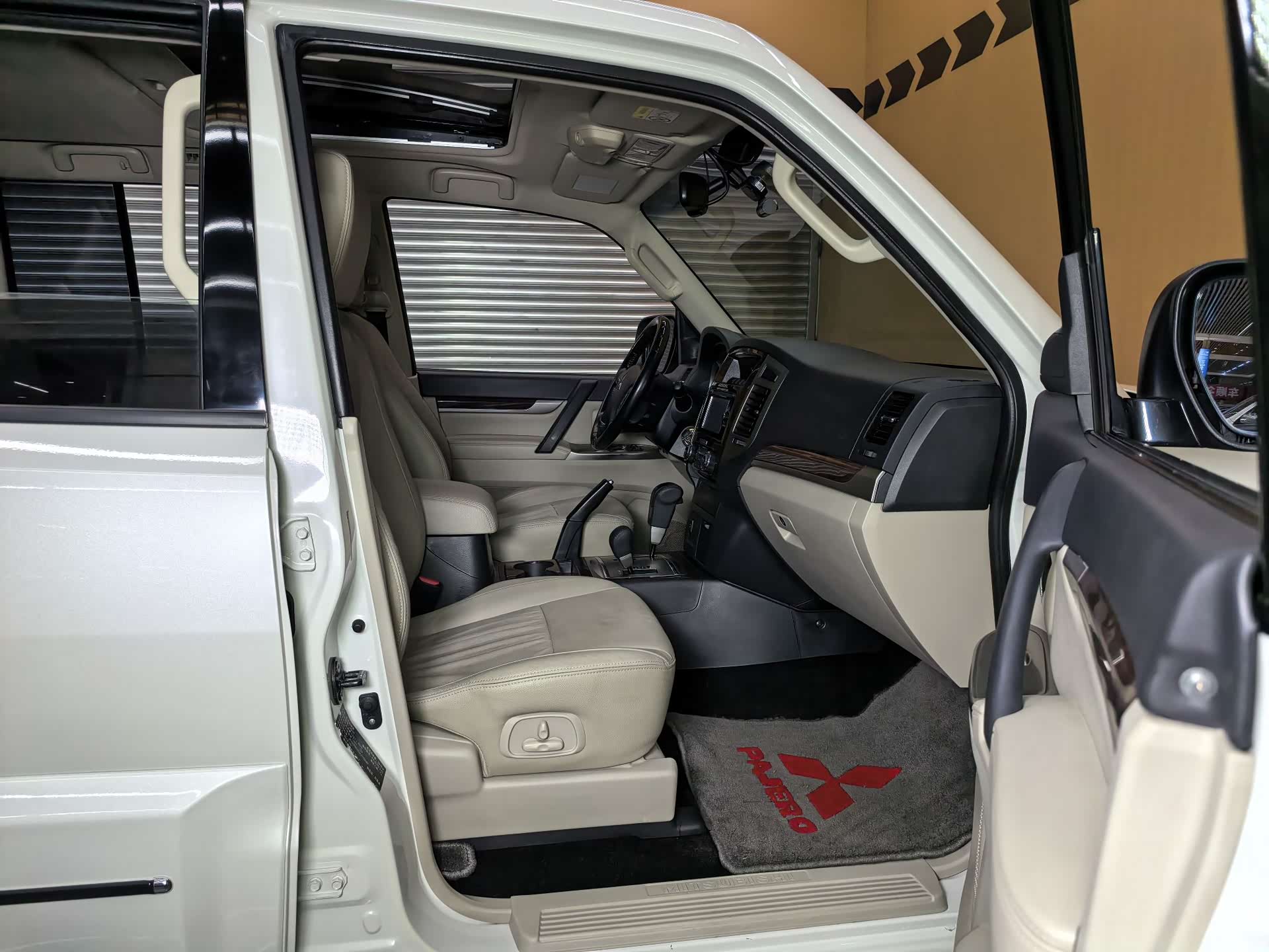 Mitsubishi Pajero, 2019 13
