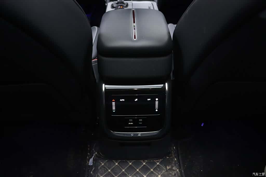 Hongqi HS7, 2024 20