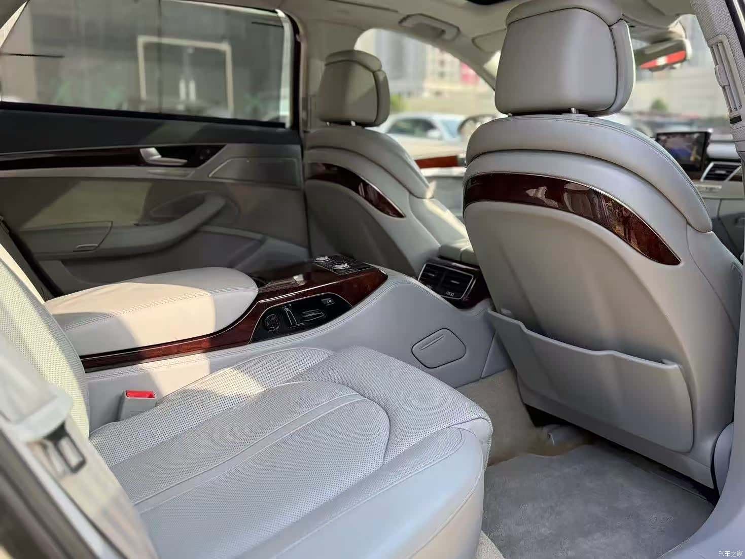 Audi A8L, 2012 8