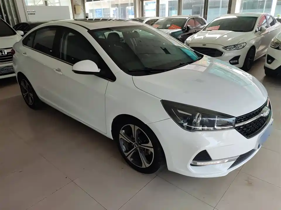 Chery Arrizo 5