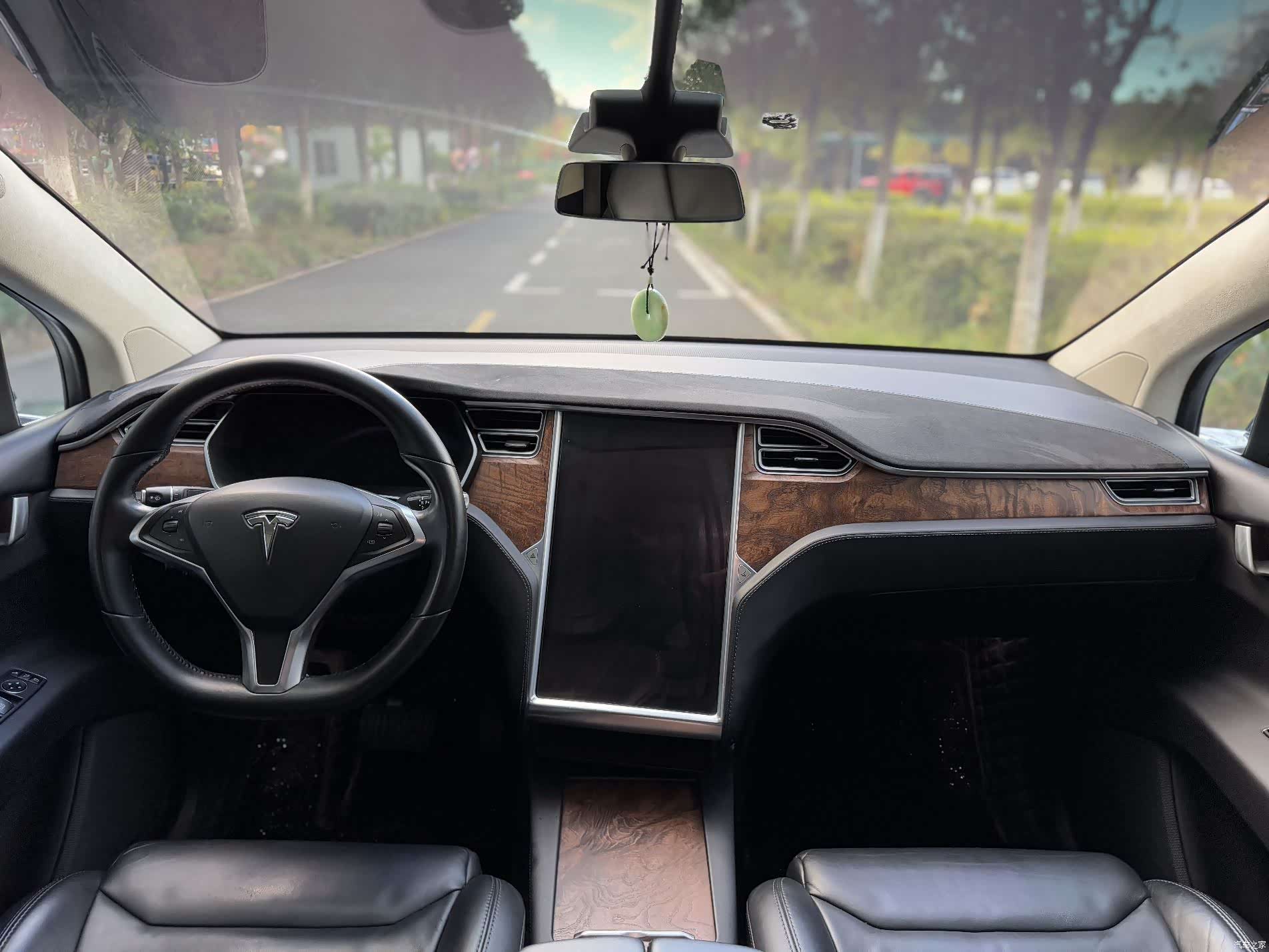 Tesla Model X, 2018 11