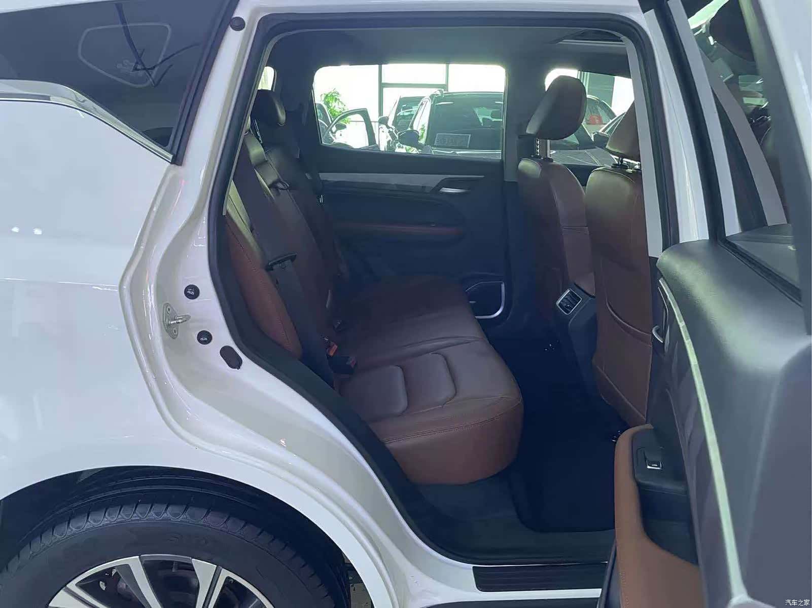 Geely X6, 2023 11