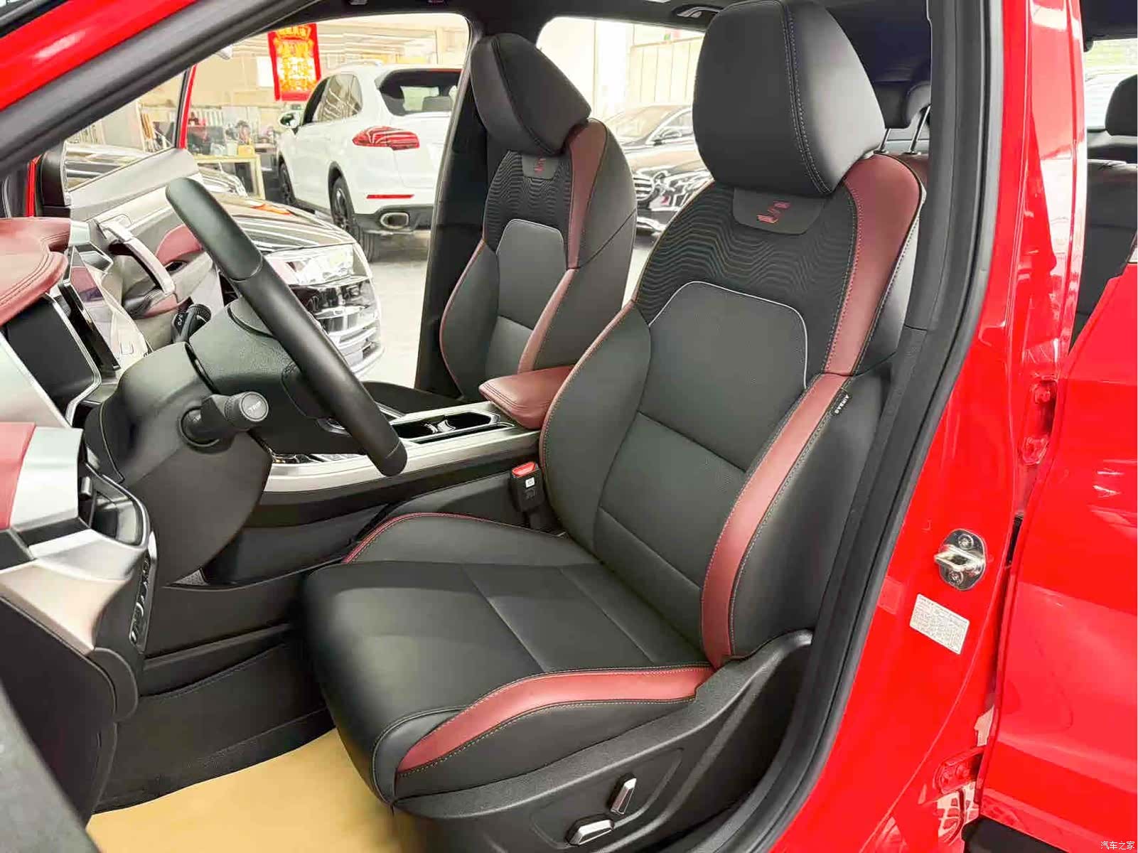 Geely Coolray, 2021 14