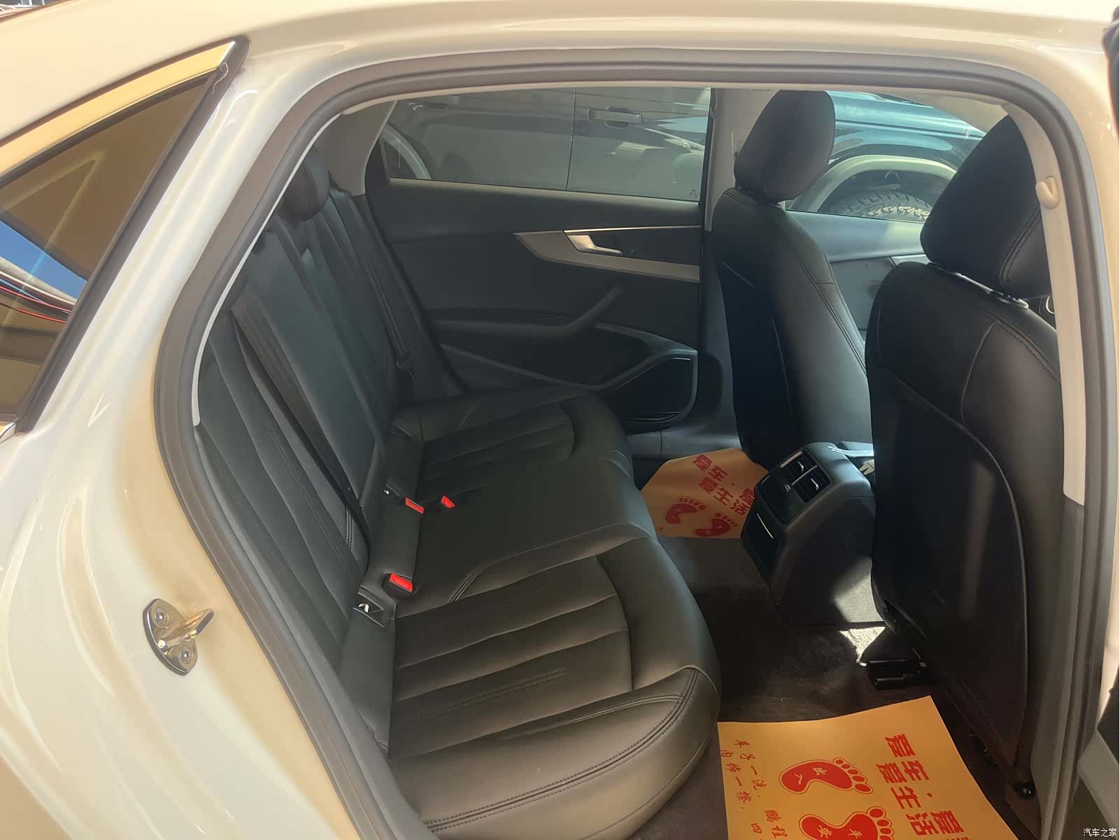 Audi A4L, 2018 7