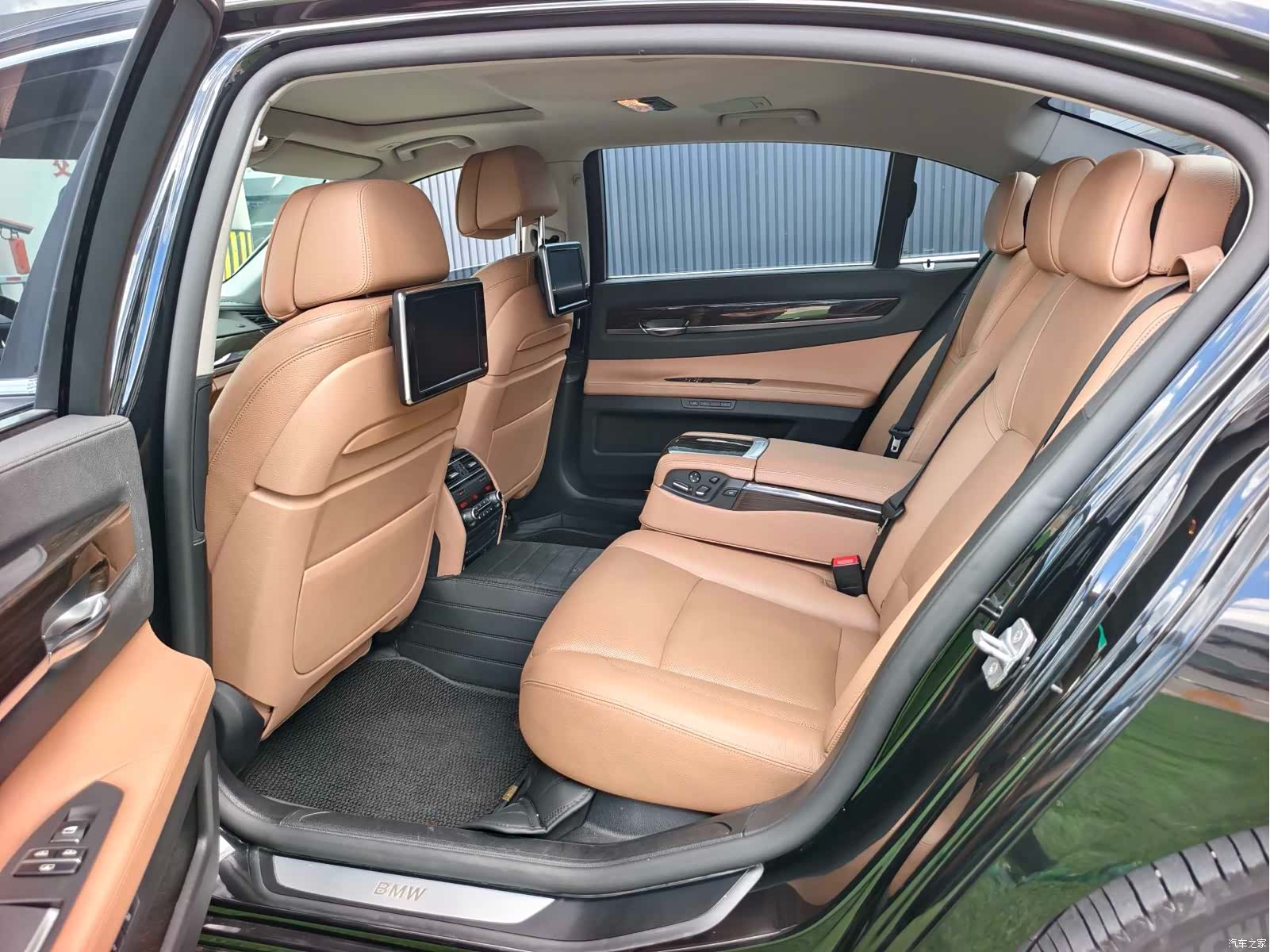 BMW 7 Series, 2013 10