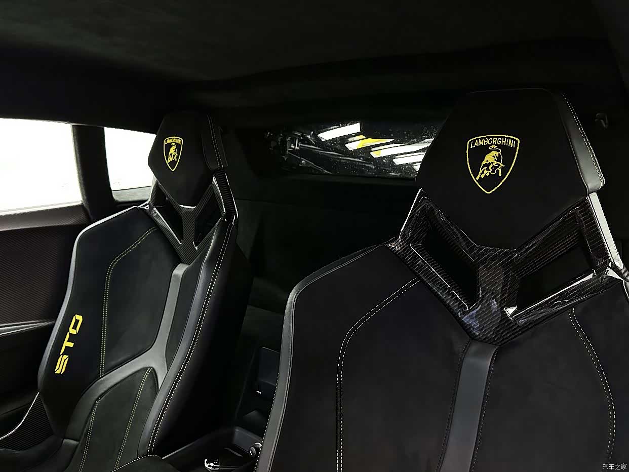 Lamborghini Huracán, 2022 10