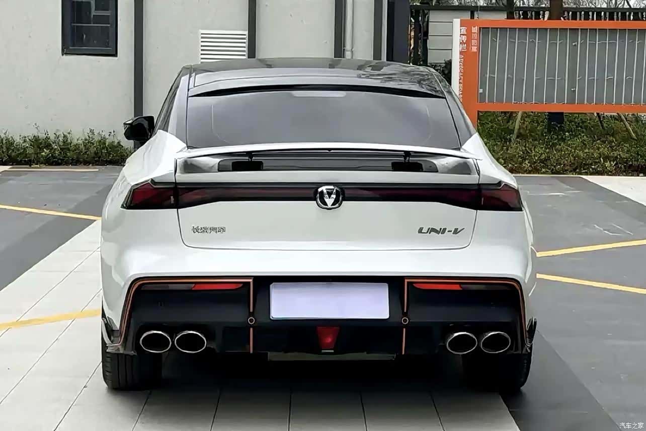 Changan UNI-V, 2022 4