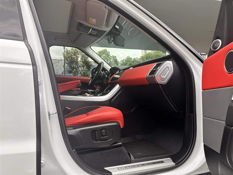 Land Rover Range Rover Sport Land Rover Range Rover Sport