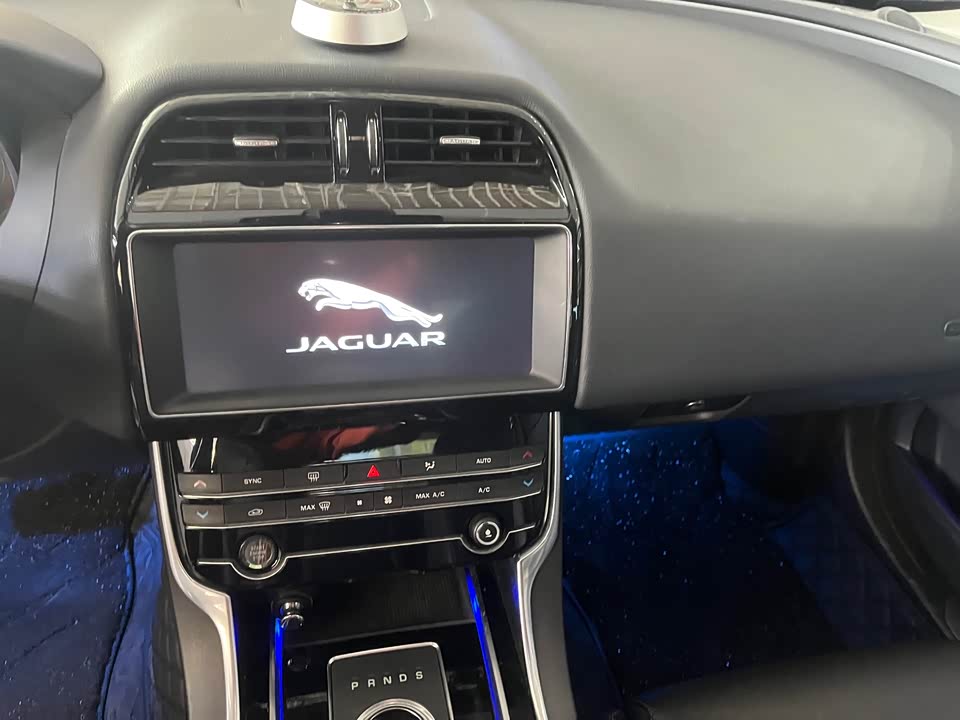 Jaguar XEL