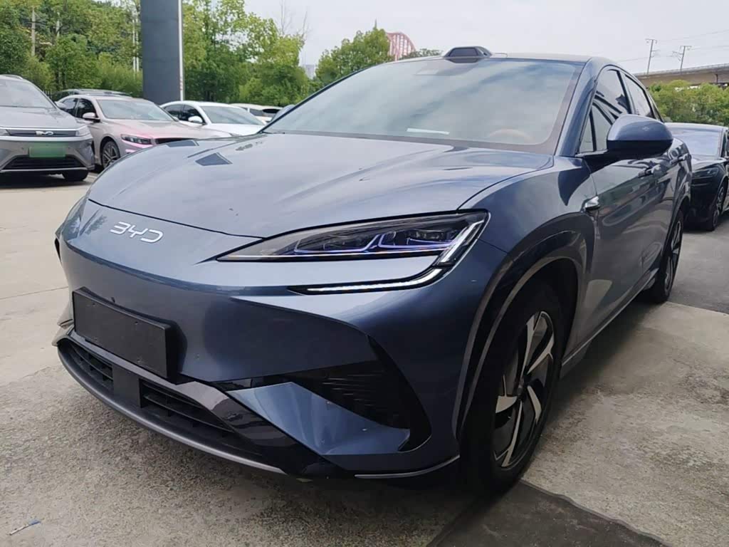 BYD 07 EV