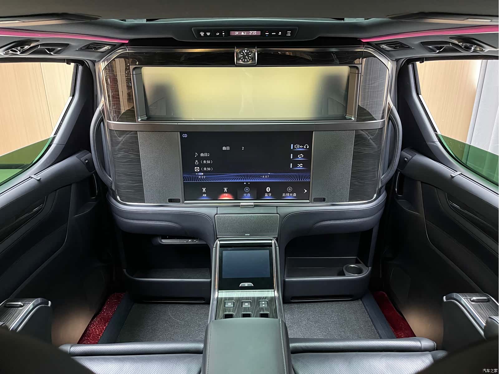 Lexus LM, 2020 8