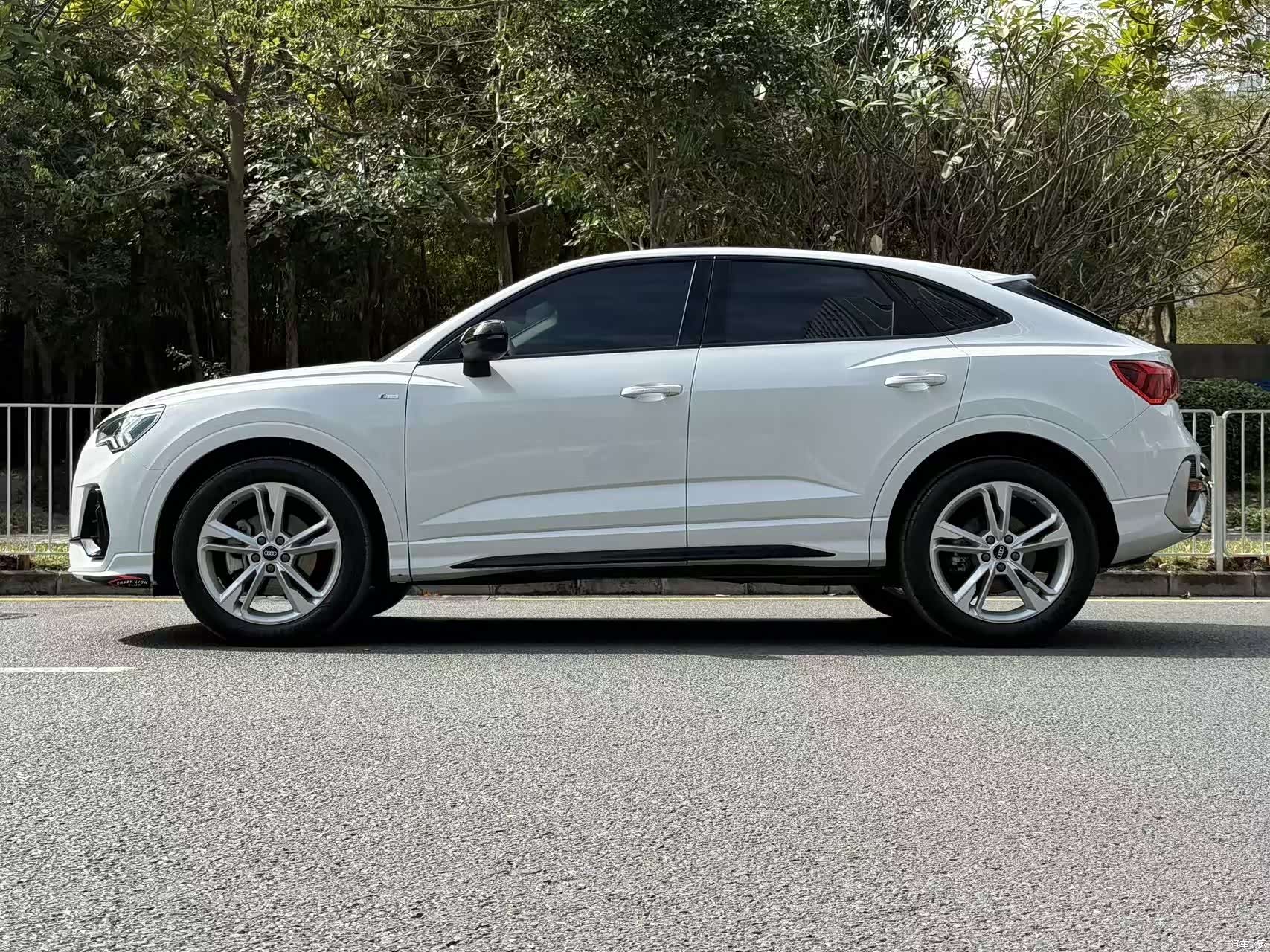 Audi Q3, 2022 4