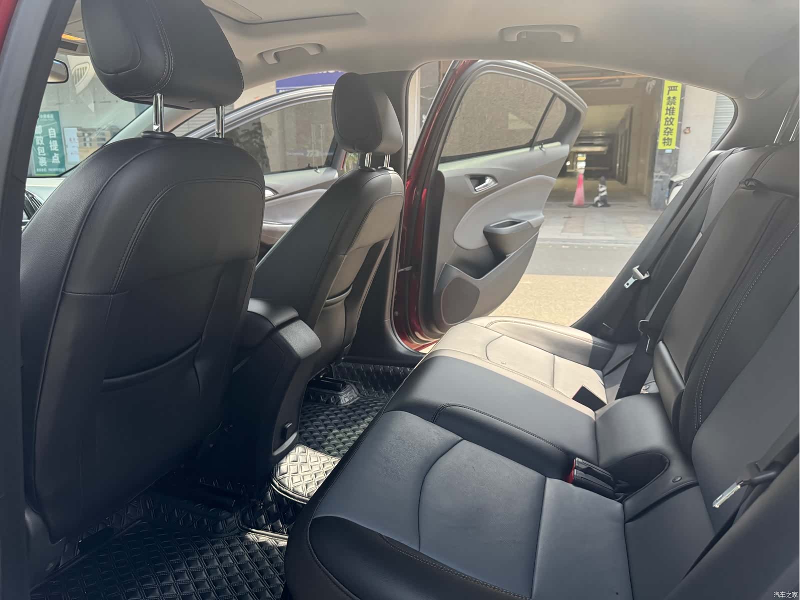 Chevrolet 320, 2019 8