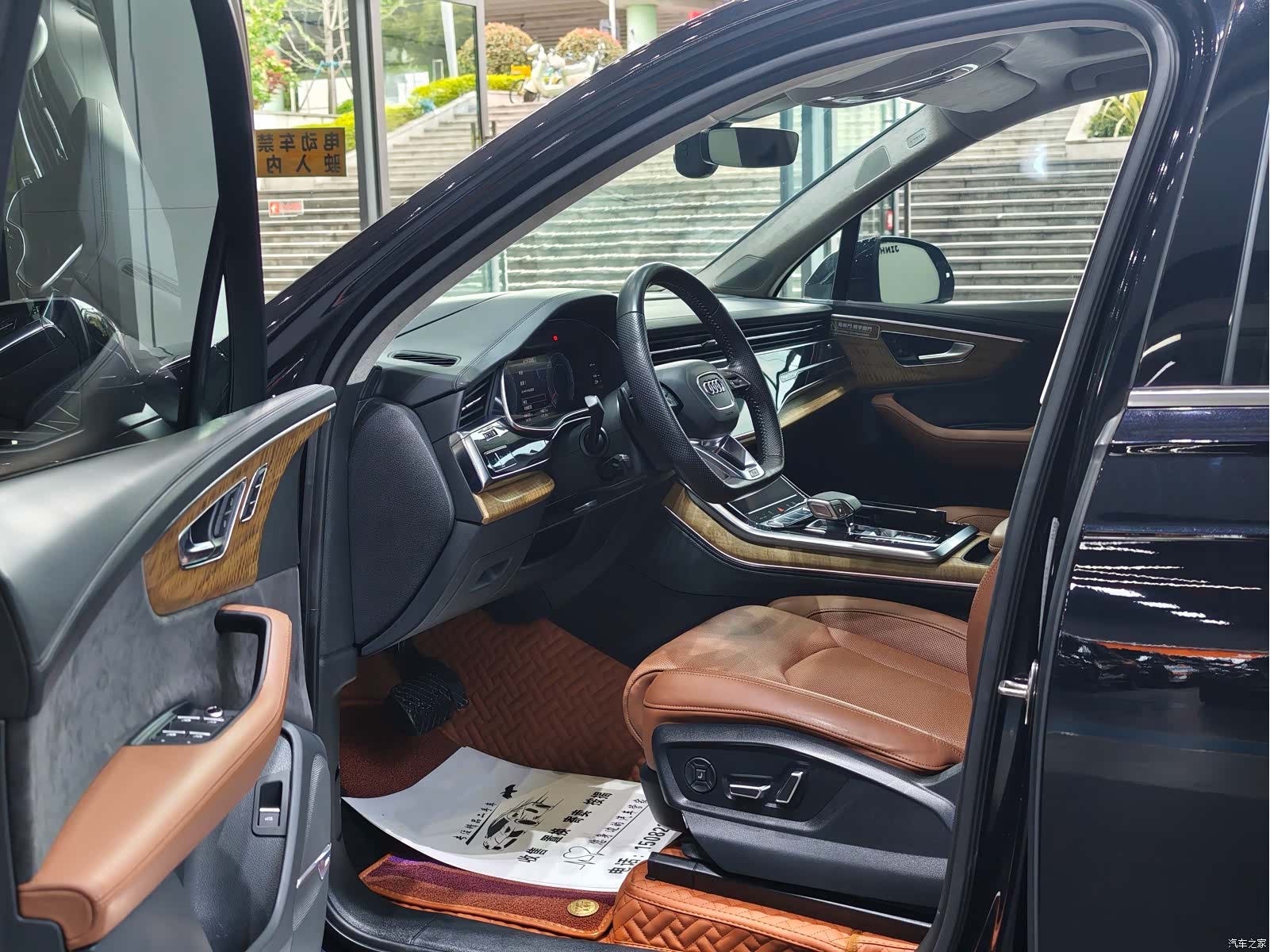 Audi Q7, 2020 все фото