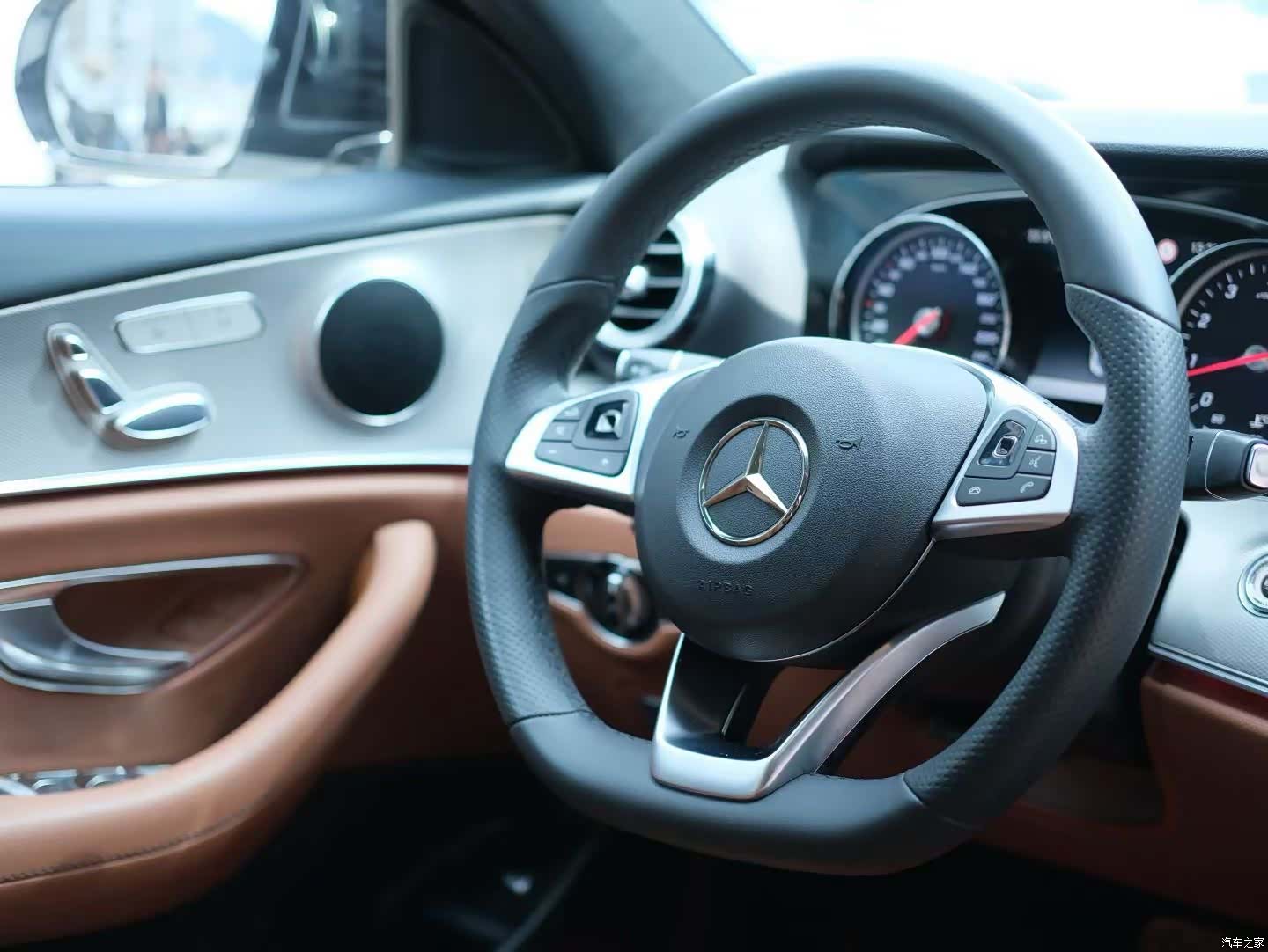 Mercedes-Benz E-Class, 2017 3