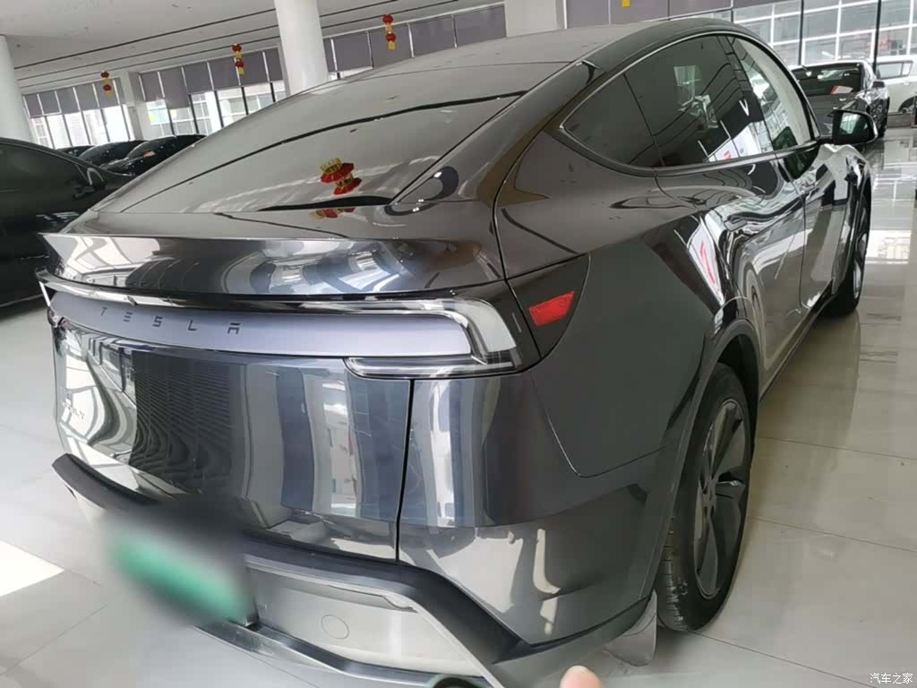 Tesla Model Y, 2025 6