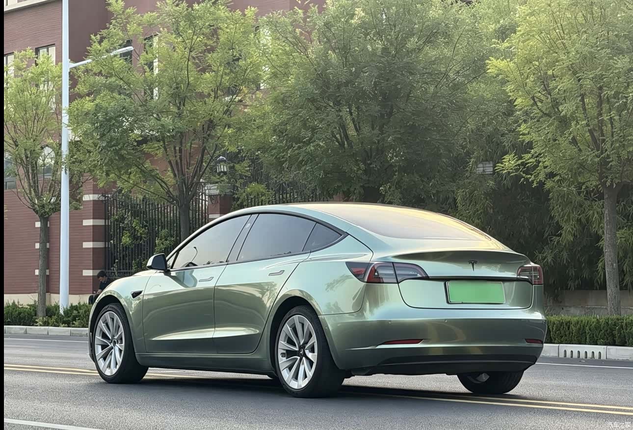 Tesla Model 3, 2023 7
